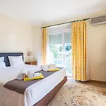 Oasis Tropical, Jardim E Piscina!