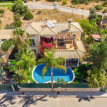 Oasis Tropical, Jardim E Piscina!