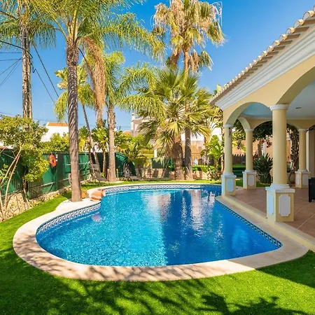 Oásis Tropical, Jardim E Piscina! Portimão